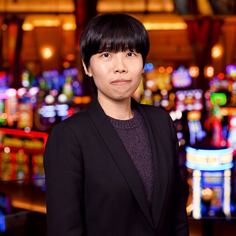 asian-host-hye-bin