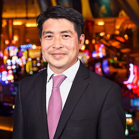 asian-host-lee